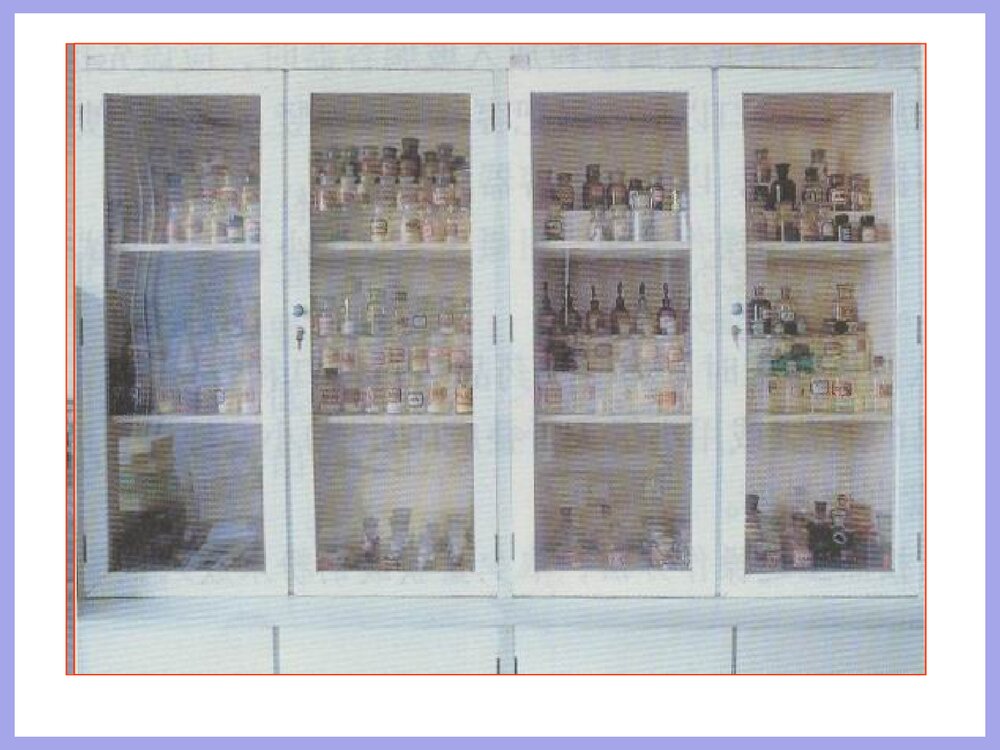 走进化学实验室PPT课件下载2