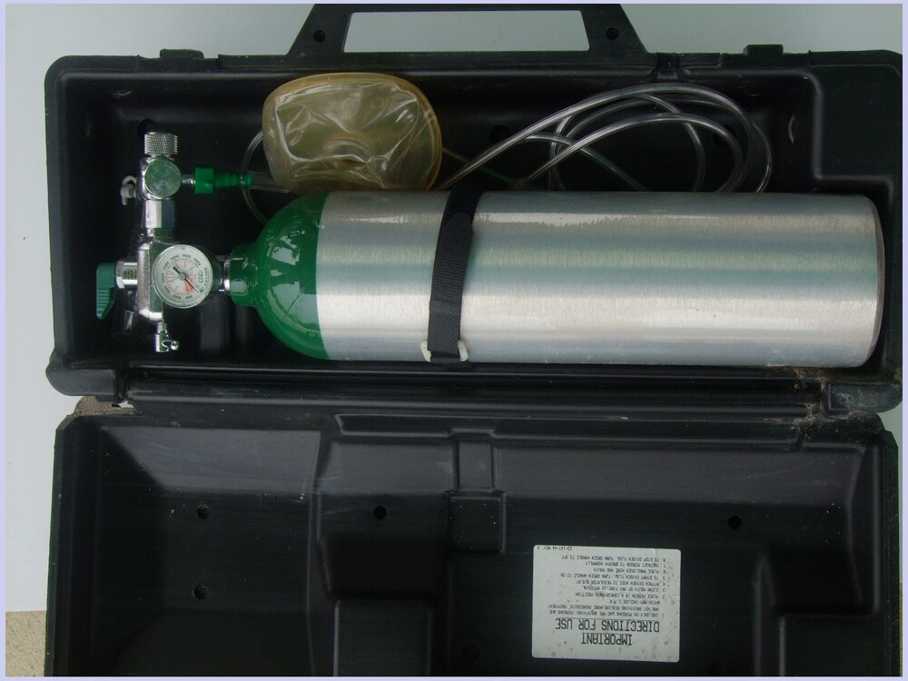 急救氧气瓶的使用PPT课件3